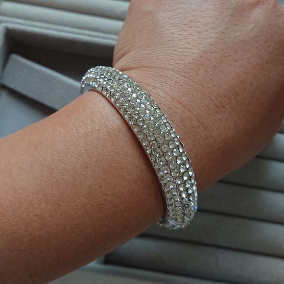 Jarin made in USA crystals bangle - Picture 5 of 10